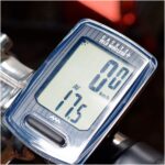 Cateye Velo Wireless Plus Cycle Computer - Image 4
